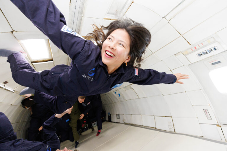 20220409_Elaine Hyde Zero G flight_Steve-Boxall_ZG609_2477_handsout